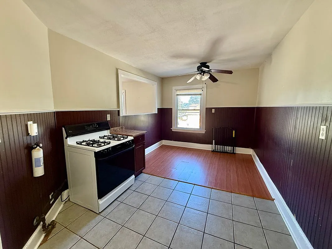 1 bed, 1.0 bath, 2016 sqft, $1,550 — Photo 3