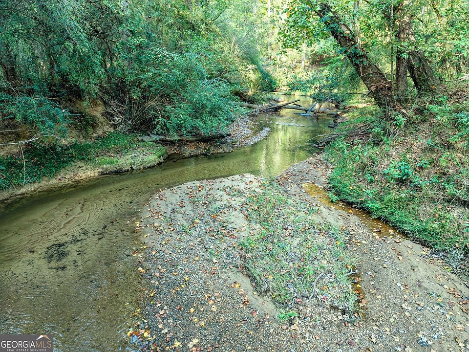 1st image of 827 Moon Bridge Rd