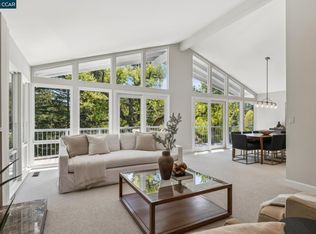 25 Coachwood Ter, Orinda, CA 94563