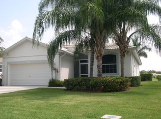 726 Crossfield Cir, Naples, FL 34104