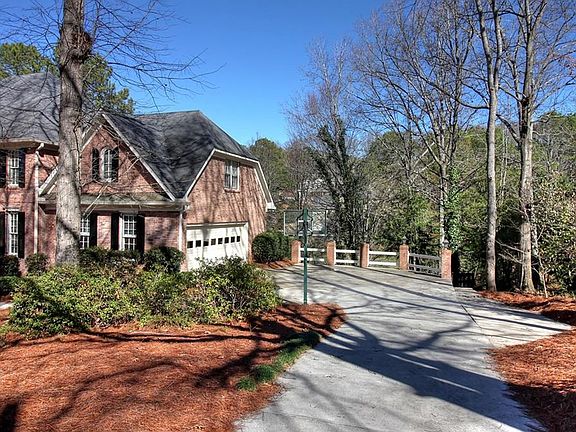 3rd image of 18 Buckingham Ct