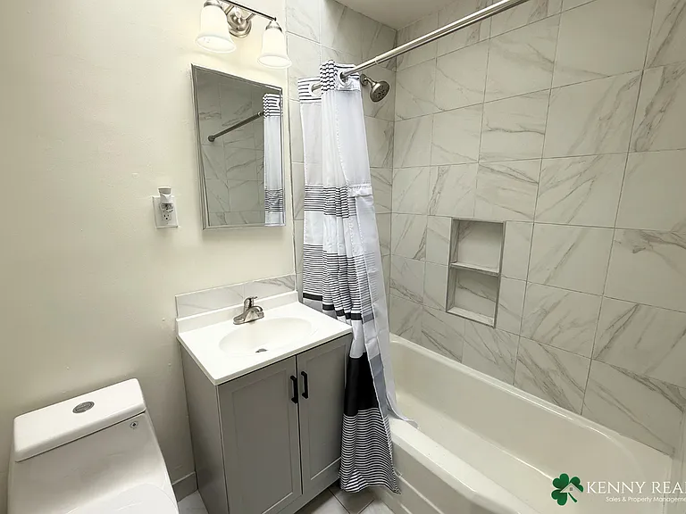 840 Templeton Ave — Photo 12