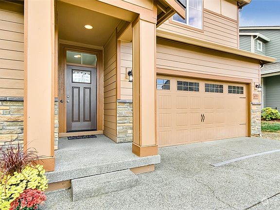 3rd image of 6537 Summerwood Drive E