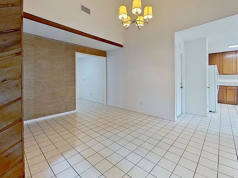 1615 Seminole Rd — Photo 7