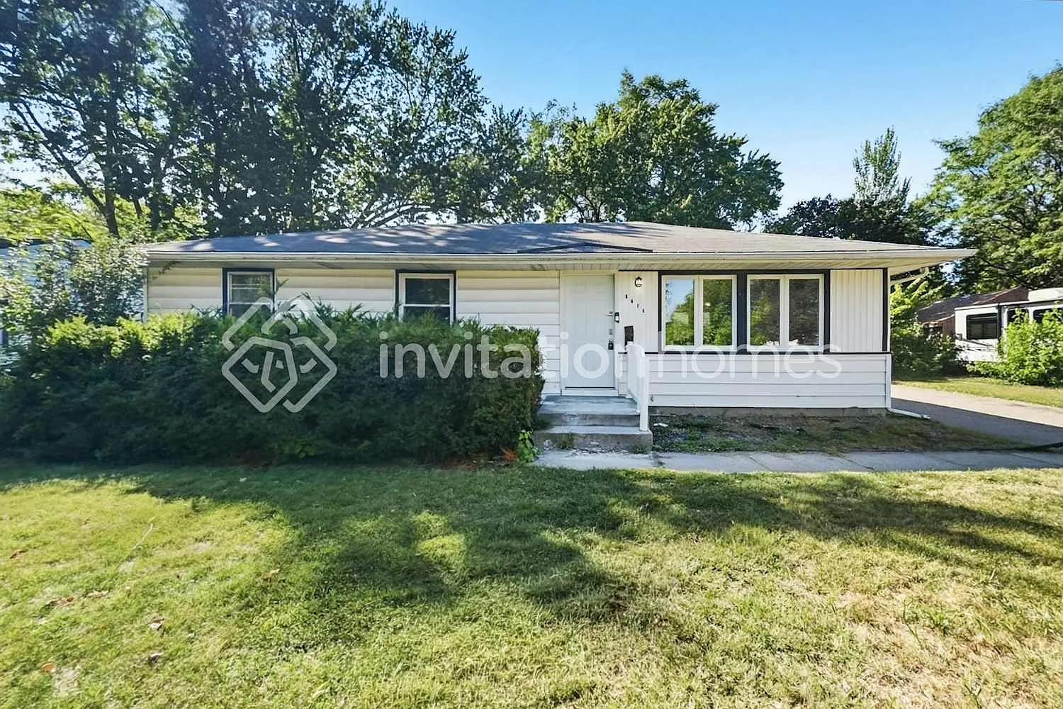 8616 Oakland Ave S Bloomington, MN 55420 — Photo 1