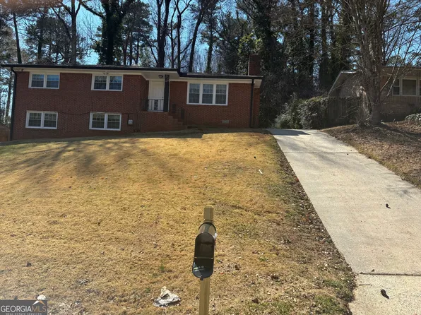 2703 Rainbow Forest Dr, Decatur, GA 30034