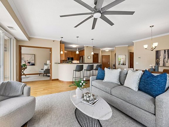 4th image of 6701 Lake Shore Dr S APT 101