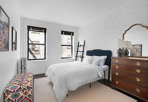 4th image of 408 Saint Johns Pl APT 4F