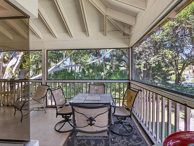 605 Brackenwood Cv — Photo 36
