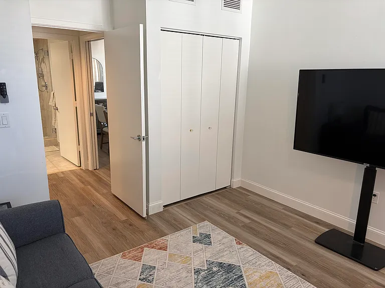 1551 N Flagler Dr #905 — Photo 18