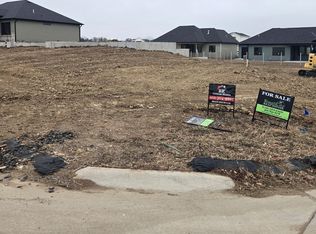 9400 Elm Crk, Roads Lincoln, NE 68520