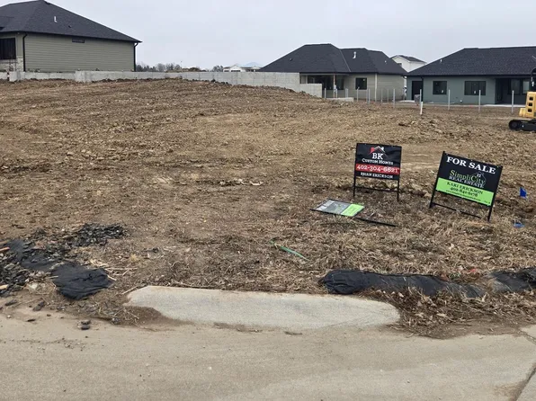 9400 Elm Crk, Roads Lincoln, NE 68520