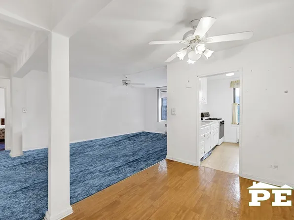 2425 Haring Street image 13 of 28