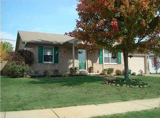 1908 Woodsglen Ct, Evansville, IN 47714