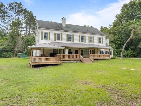 510 W Barnard St, Glennville, GA 30427