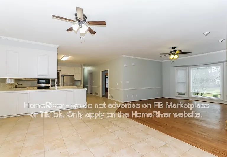 206 Leigh Dr — Photo 4