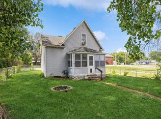 126 E 28th Ct, Des Moines, IA 50317
