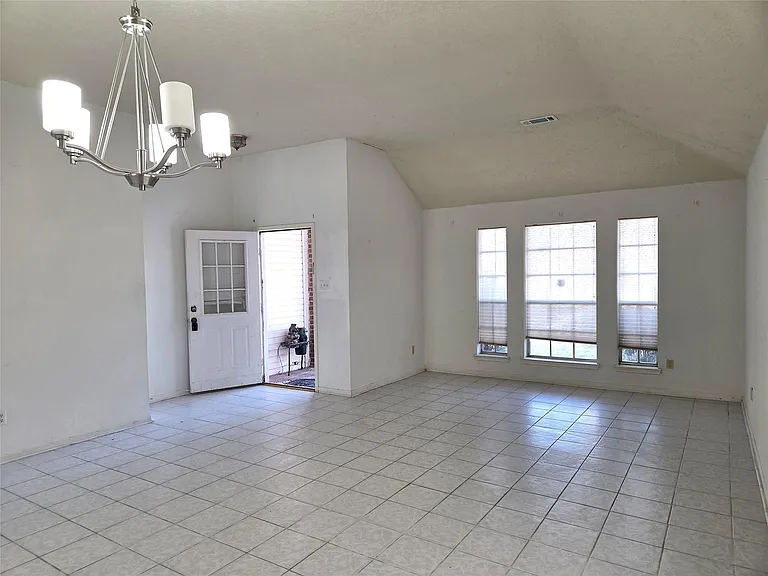 17006 Dusty Mill Dr E — Photo 6