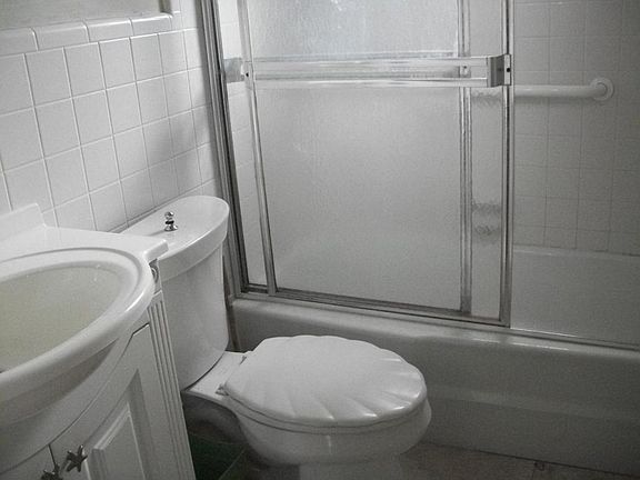 4th image of 201 S J St APT 2