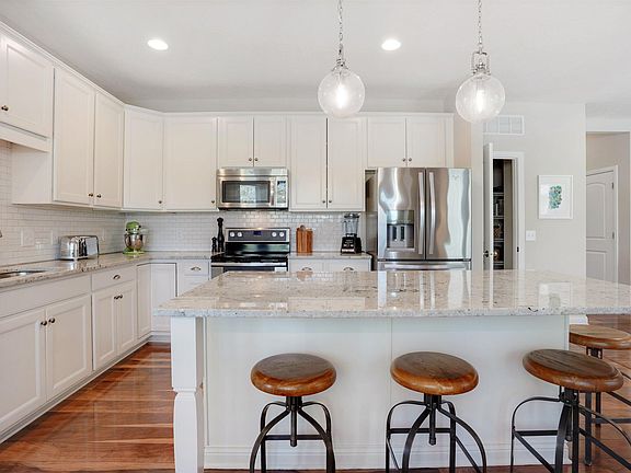 4th image of 6049 Lambright St