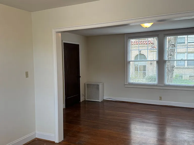 Madison Court — Photo 18