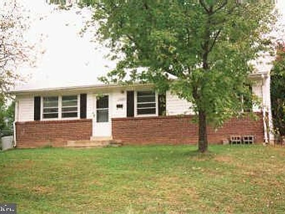 2nd image of 13205 Hampshire Ct