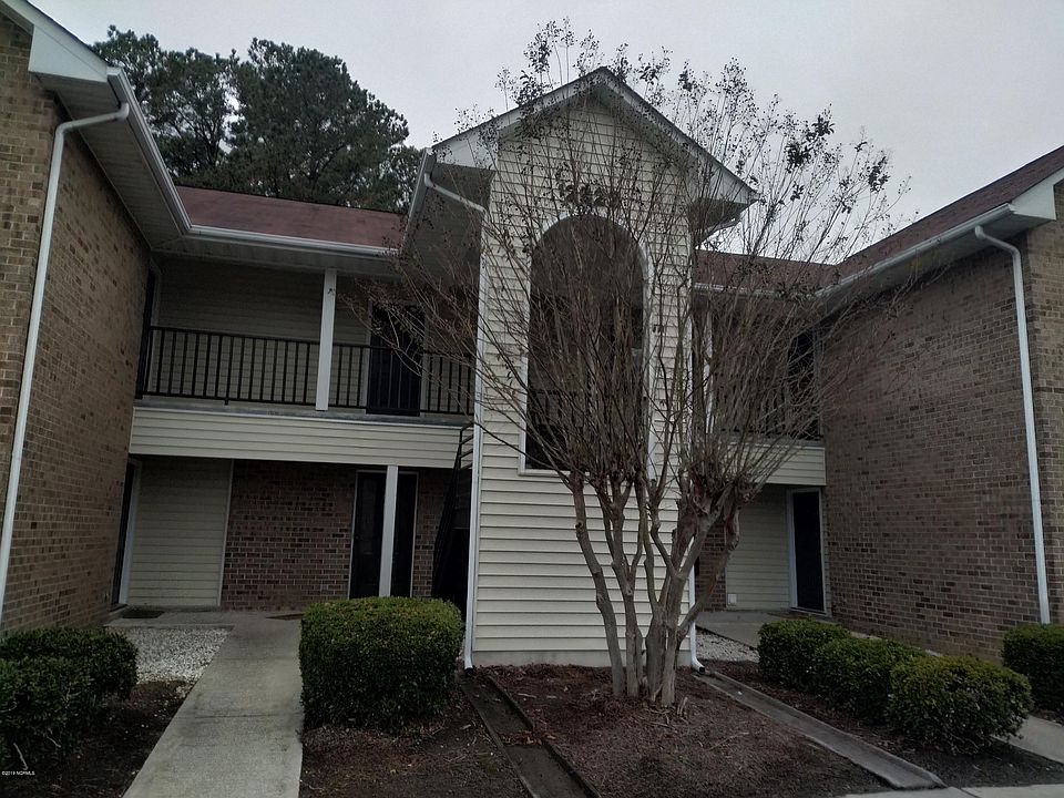 1st image of 2922 Mulberry Ln Unit D