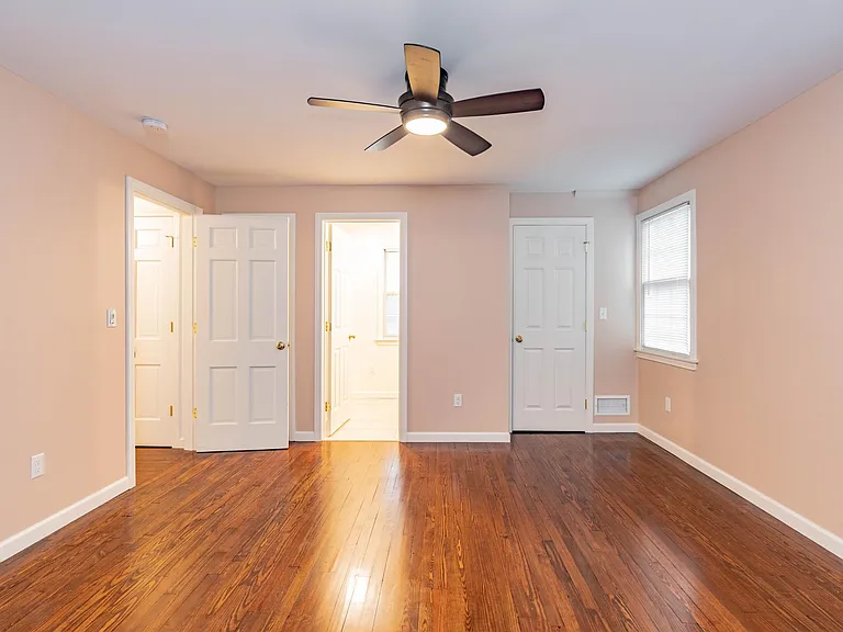 1241 Halladay Ave W — Photo 24