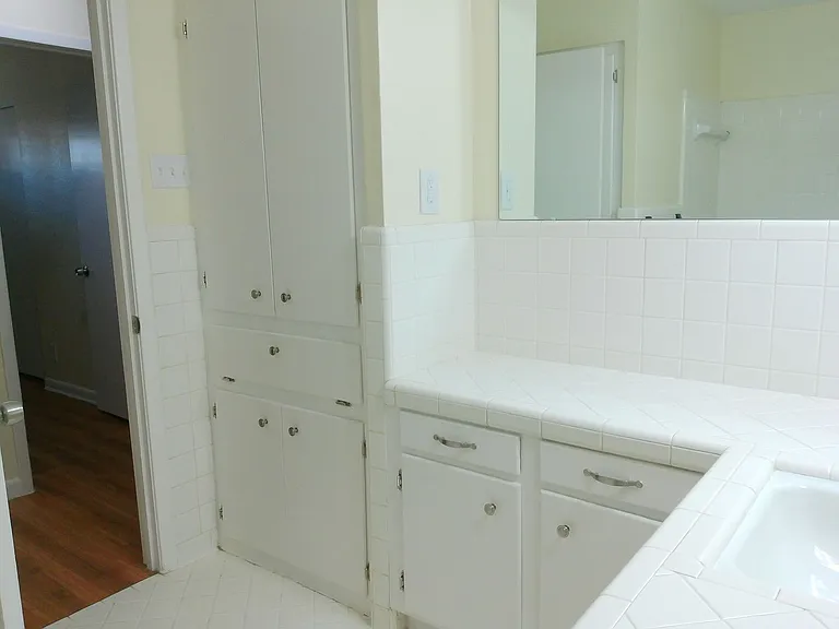 4610 Donegal Dr — Photo 17