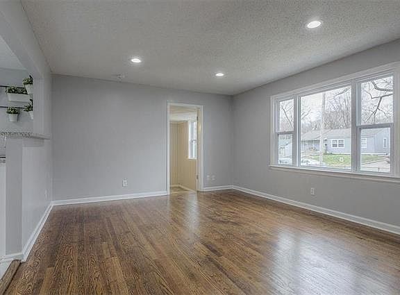 4th image of 1810 N 46th St