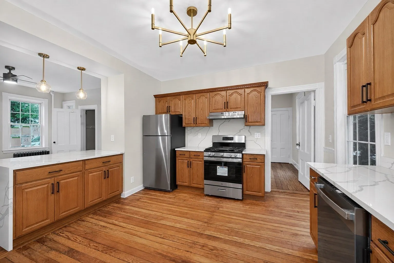 5 bed, $4,800 — Photo 2