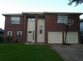 1719 Oak Valley Dr, Kemah, TX 77565