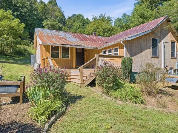 325 Sawyers Rd, Warrensville, NC 28693