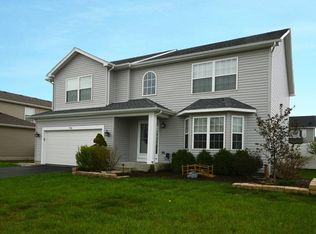 736 Maplewood Dr, Minooka, IL 60447