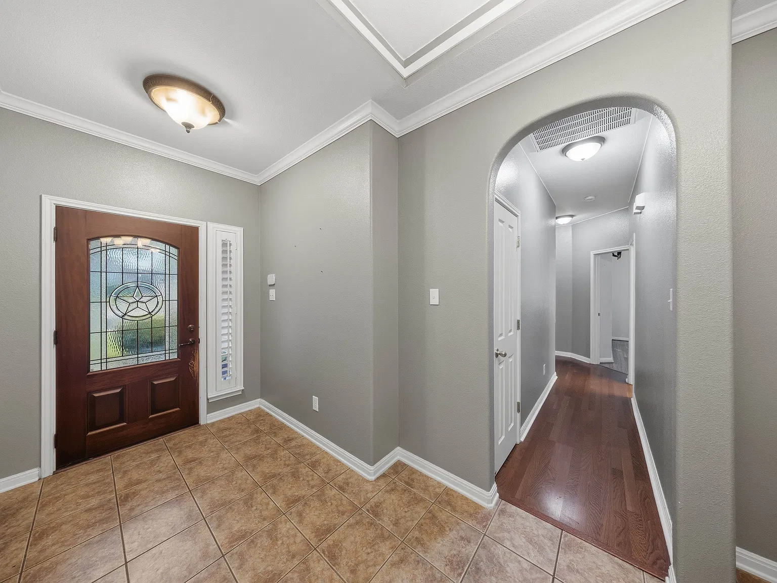 4 bed, 2444 sqft, $2,450 — Photo 4