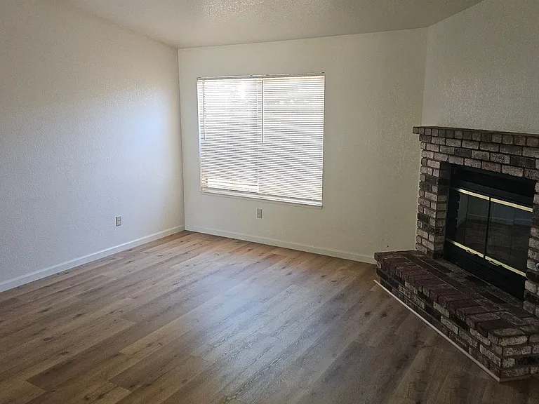 3713 E Orangeburg Ave — Photo 8