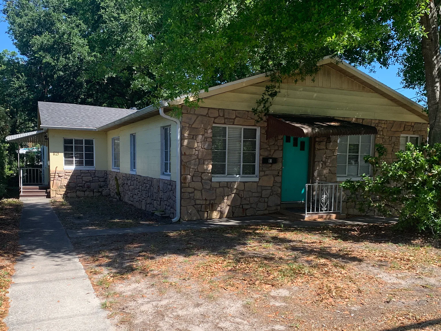 2 bed, 880 sqft, $2,100 — Photo 1