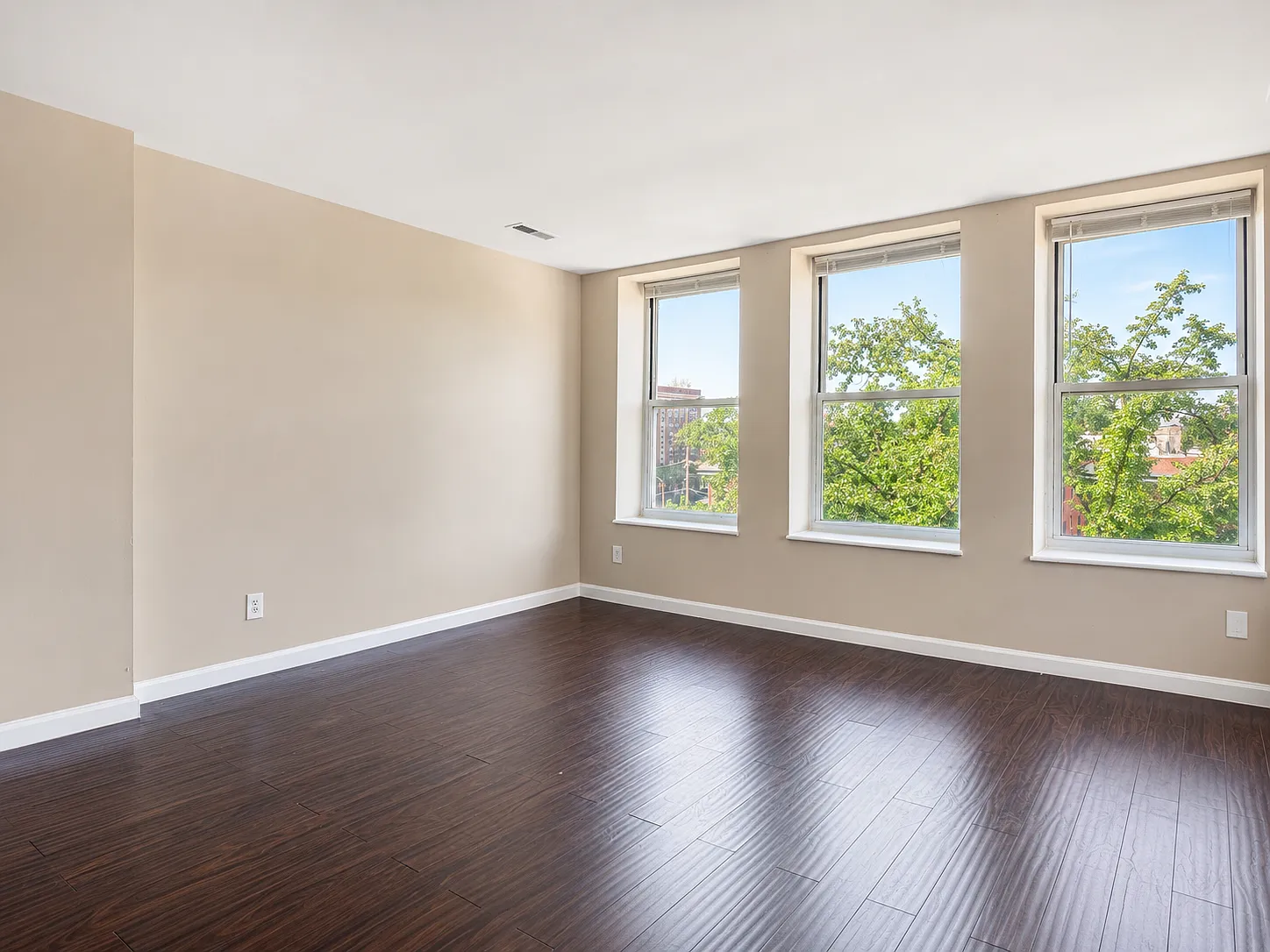 2 bed, $1,425 — Photo 2