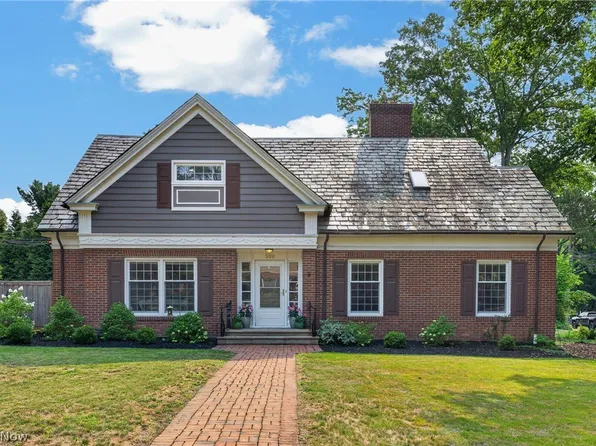 589 Ridgecrest Rd, Akron, OH 44303