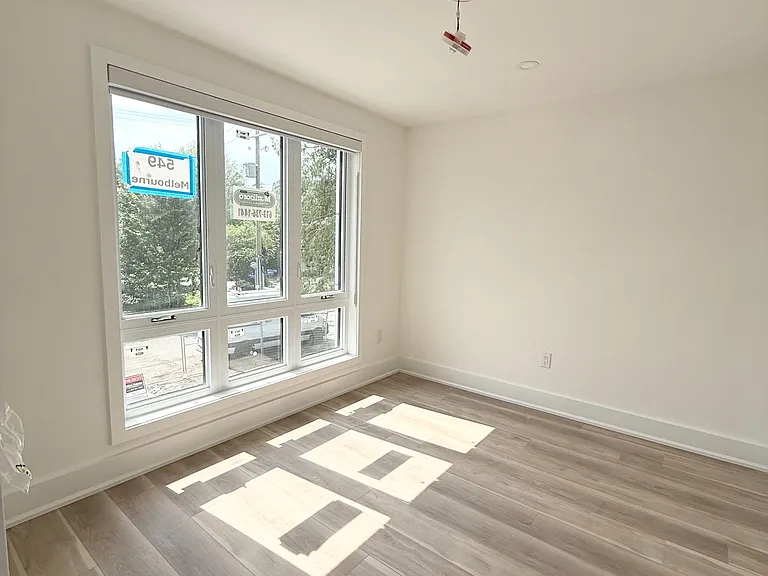 549 Melbourne Ave #5 — Photo 8