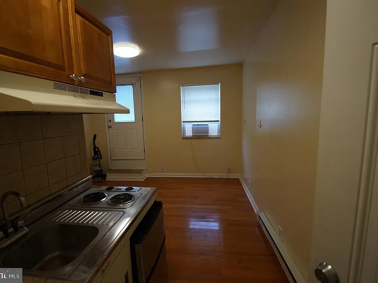709 S 20th St #2R — Photo 2
