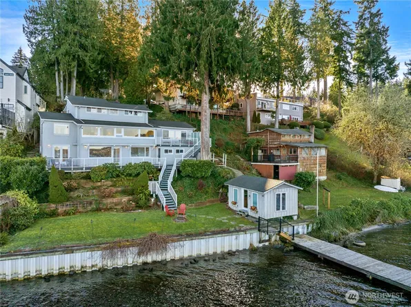 18166 SE 41st Pl, Issaquah, WA 98027