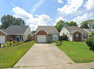 512 Southwind Dr, Hopkinsville, KY 42240