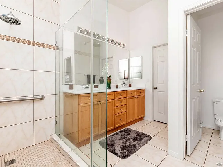 23615 Madison Ave — Photo 9