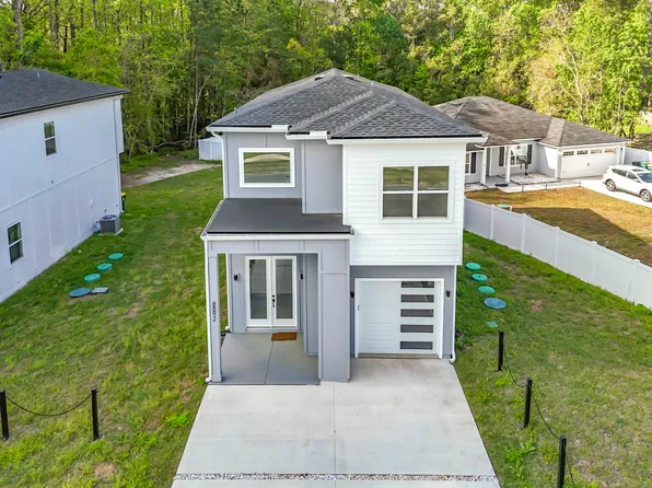 8892 Hogan Rd, Jacksonville, FL 32216