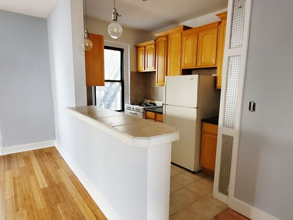 1st image of 21-27 33rd St #3AA