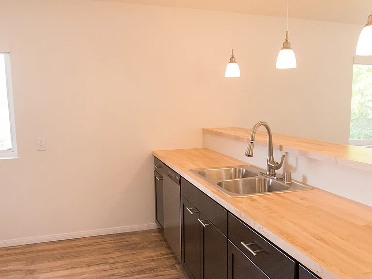 Upgraded 2 Bedroom/ 1 Bath Located in the Mount Hope Neighborhood of San Diego! — Photo 5