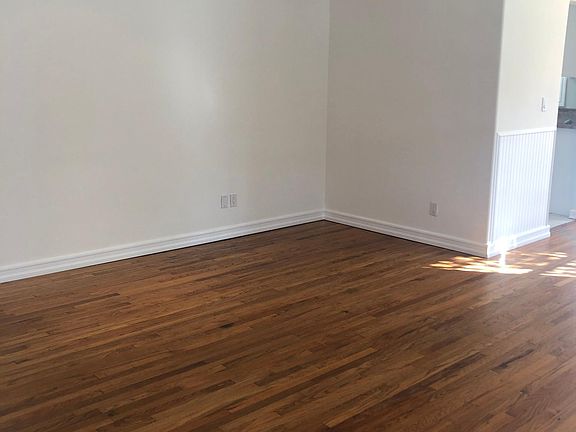 4th image of 2683 Club Mesa Pl