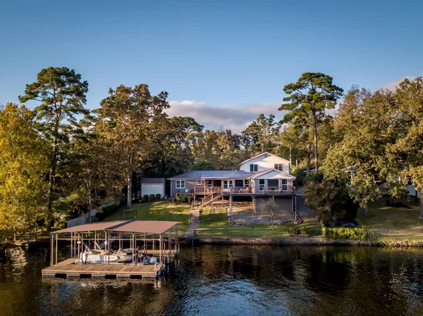 337 Sunset Bay Rd, Hot Springs, AR 71913