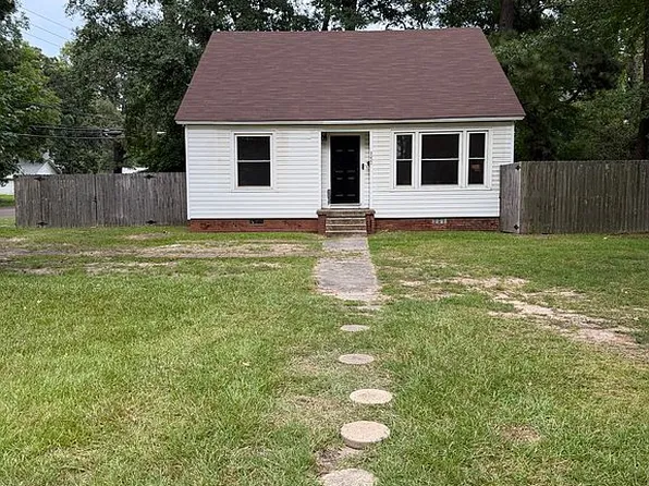 3220 Pine St, Texarkana, TX 75503